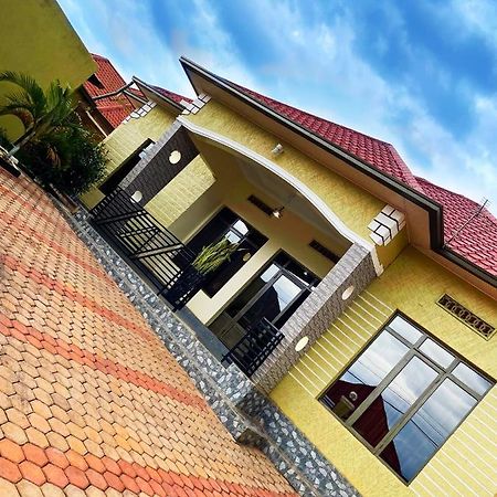 Zeo Airbnb - Cheap Apartment In Kigali Bagian luar foto